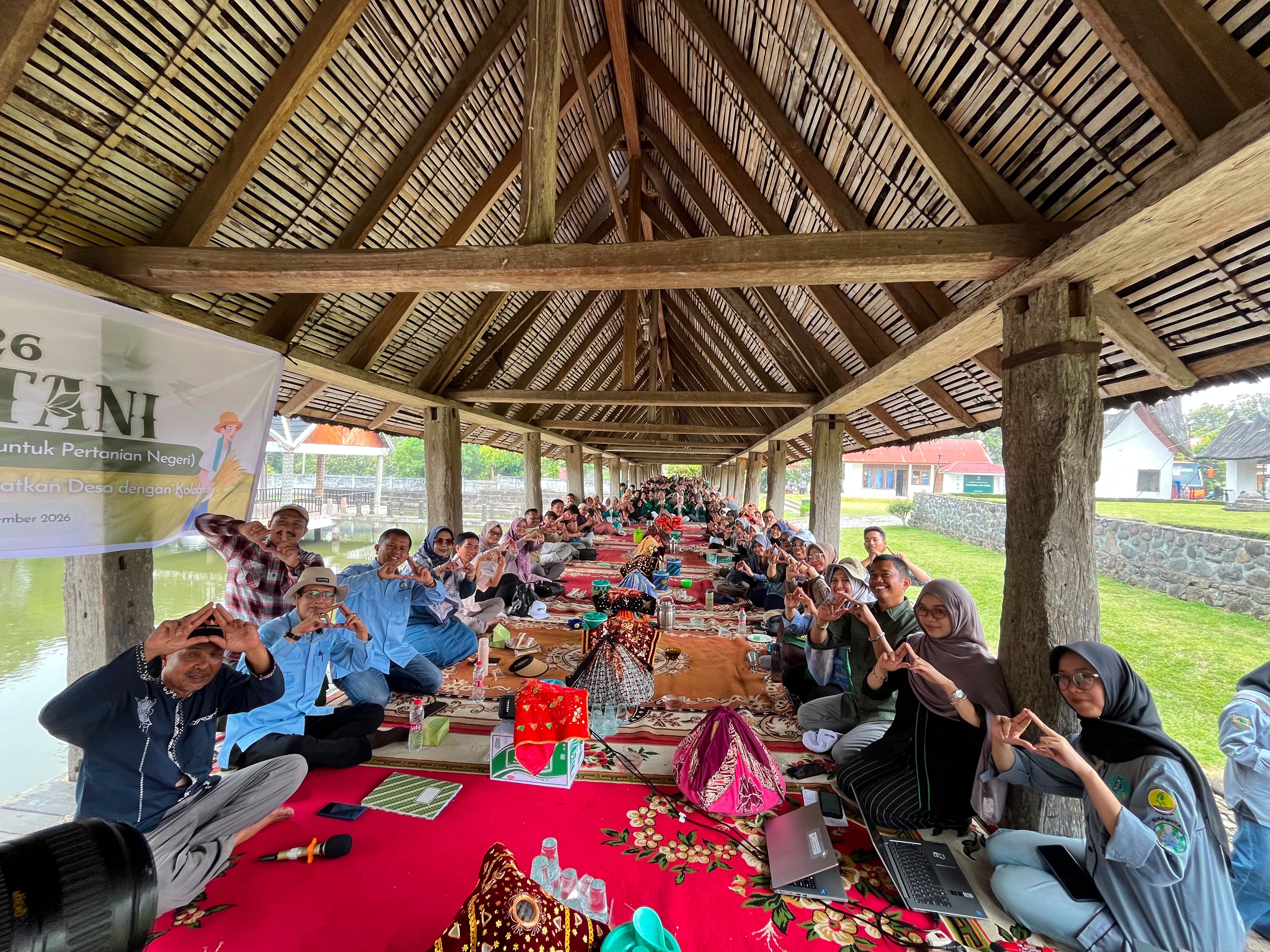 Mahasiswa Agroteknologi Universitas Andalas Laksanakan Praktikum Lapangan Terpadu dan Pengabdian Masyarakat di Nagari Tabek