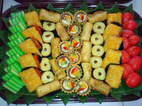 ANEKA KUE KERING DAN BASAH